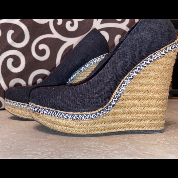 Black Wedges - Picture 10 of 12